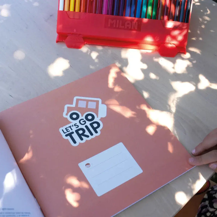 Cuaderno para colorear 'Lets go Trip'