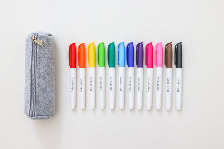 Estuche con 12 rotuladores