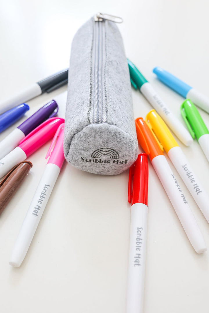 Estuche con 12 rotuladores