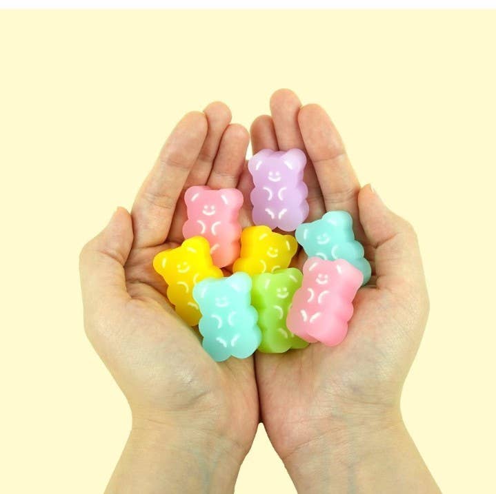 Adorable caja de borrar aleatoria con forma de osito de gominola