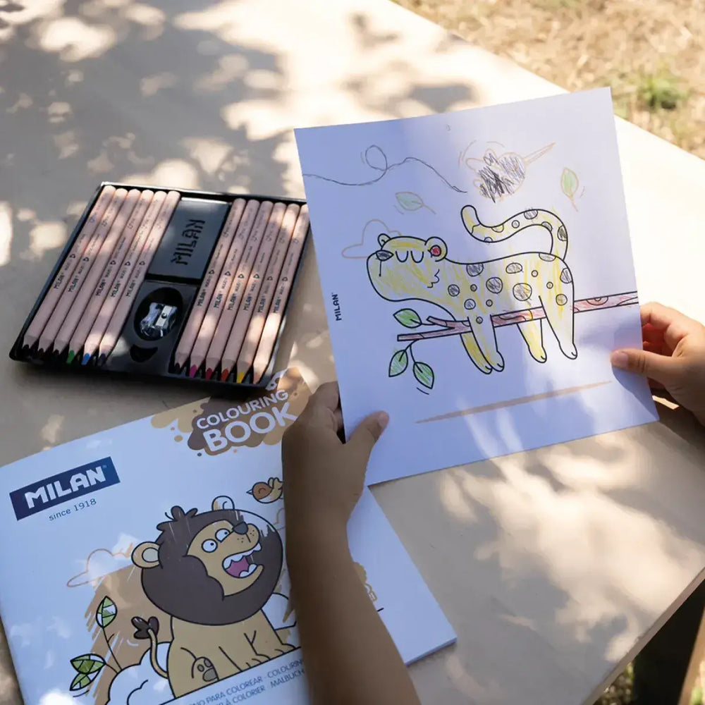 Cuaderno para colorear 'Wild safari'