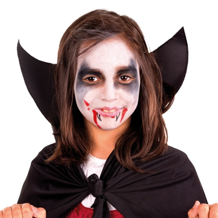 Set de caracterización aqua make up vampiro. Color rojo, blanco y negro