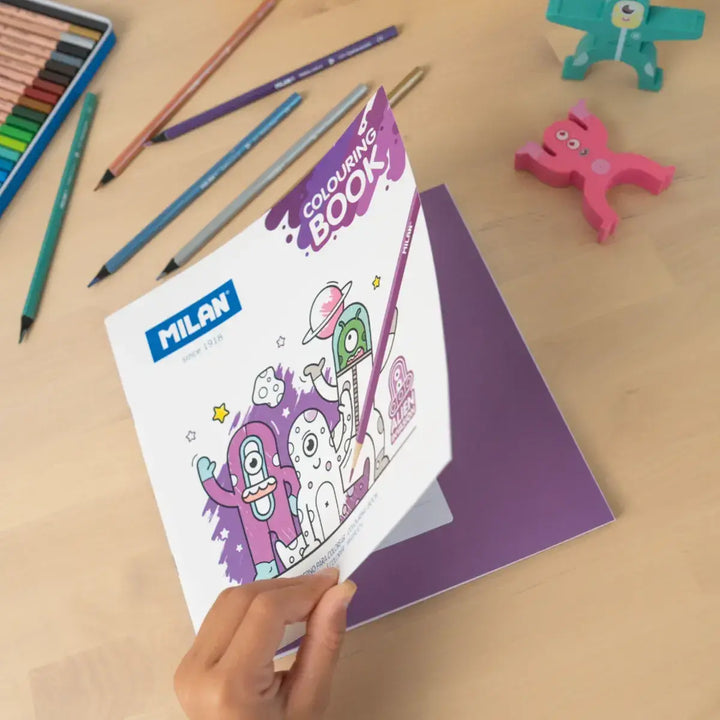 Cuaderno para colorear 'Alien Invasion'