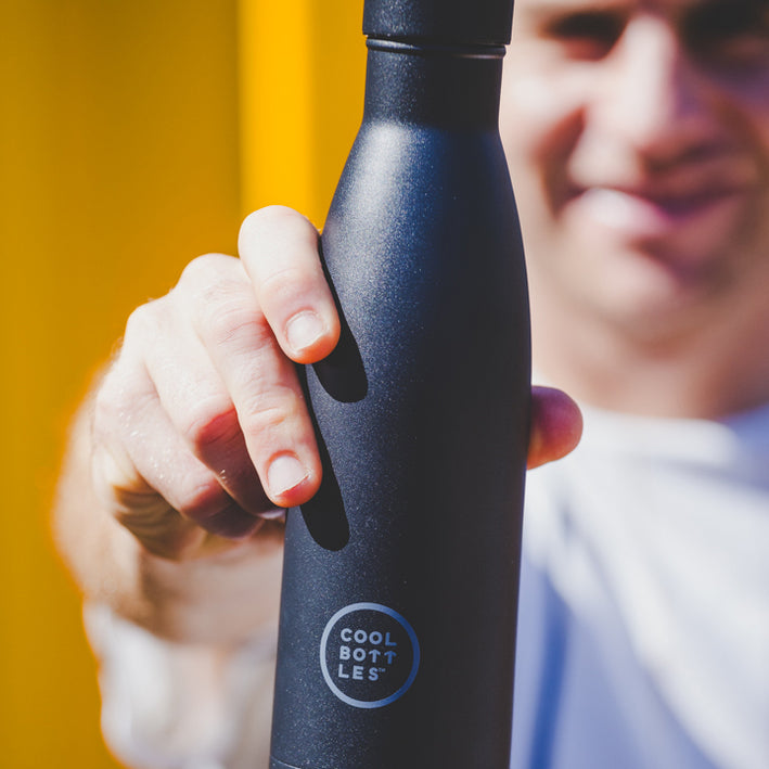 The bottles coolors - Botella de acero inoxidable 500 ml - Mono Black