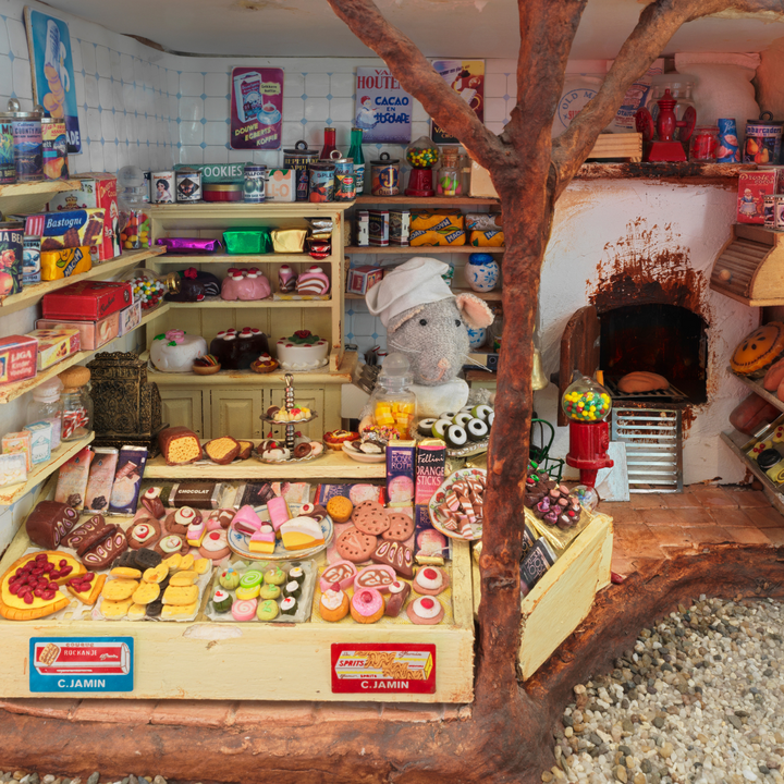 Sam & Julia - Muñeco Panadera (Original Dollhouse Character)