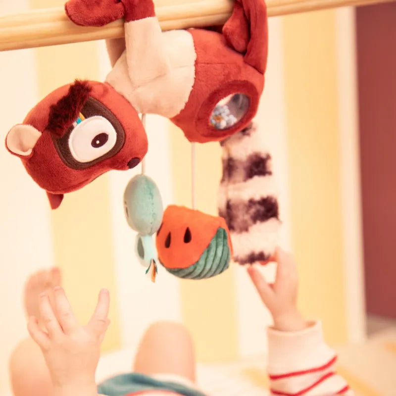 Elvis se cuelga - peluche Lemur colgante