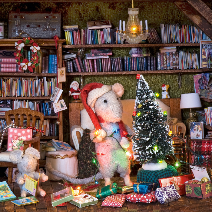 Sam & Julia - Muñeco Santa (Original Dollhouse Character)